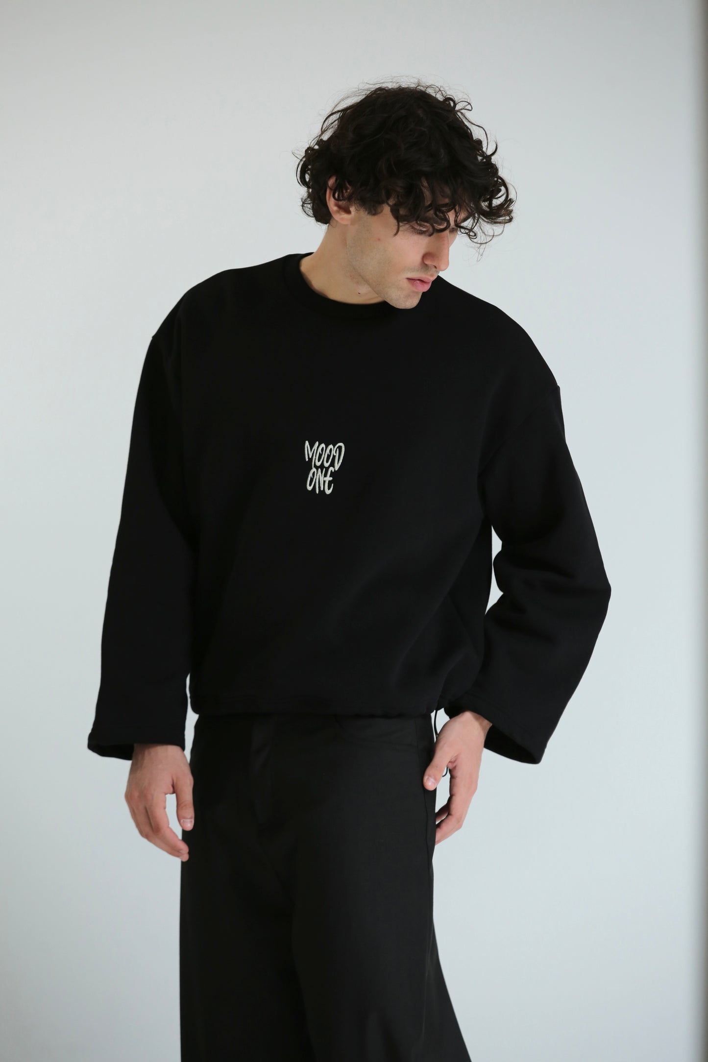 Felpa crop girocollo nero