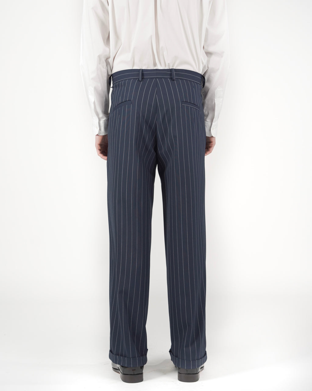 Pantalone loose fit sartoriale gessato blu