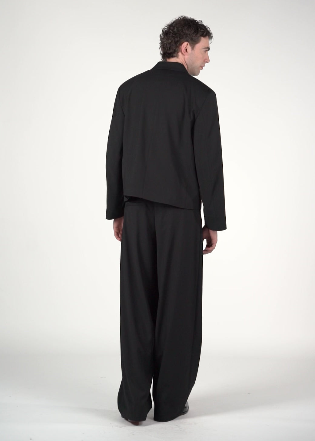 Giacca doppiopetto crop nera
