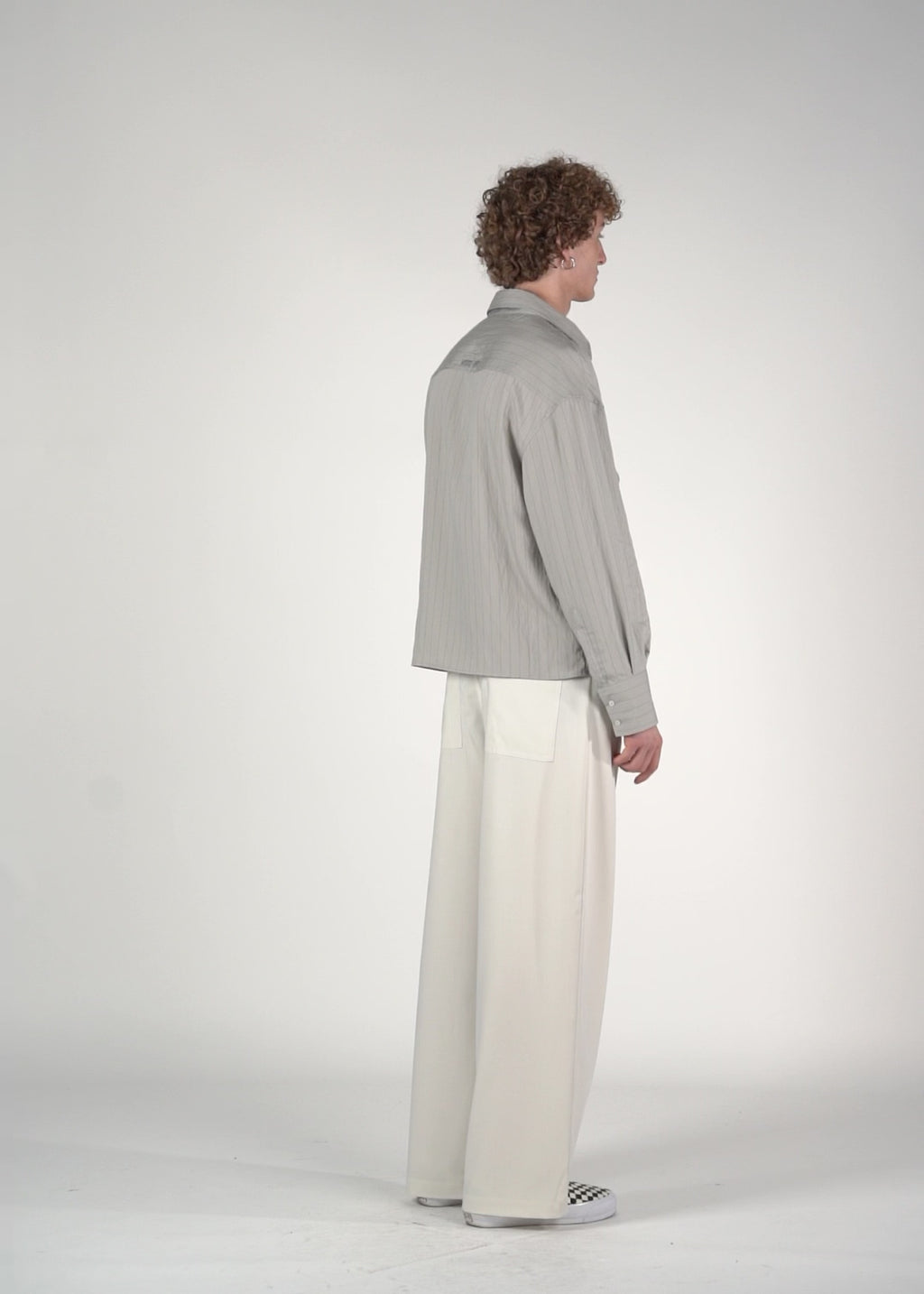 Camicia con tasche grigia